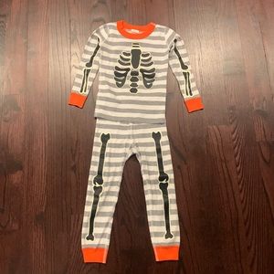 Hanna Andersson size 4 Glow In The Dark PJ set